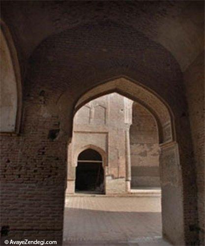 مسجدی از عهد سلاجقه و ایلخانان مغول مسجدی از عهد سلاجقه و ایلخانان مغول