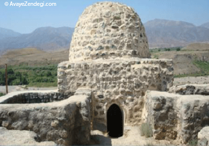 وقتی ساسانی ها از خرده سنگ زیارتگاه ساختند وقتی ساسانی ها از خرده سنگ زیارتگاه ساختند