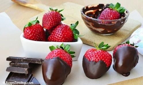 تزئین فوق العاده برای توت فرنگی های وسوسه انگیز تزئین فوق العاده برای توت فرنگی های وسوسه انگیز