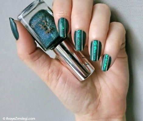طراحی زیبای ناخن با لاک سبز و آبی