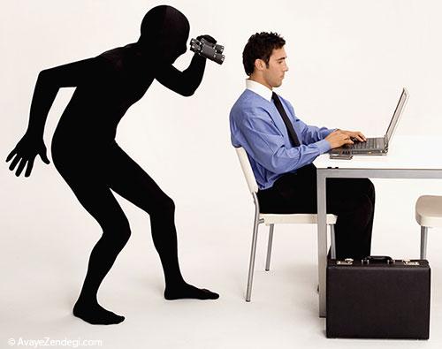 چه شخصیت‌هایی عکس دیگران را پخش می کنند؟